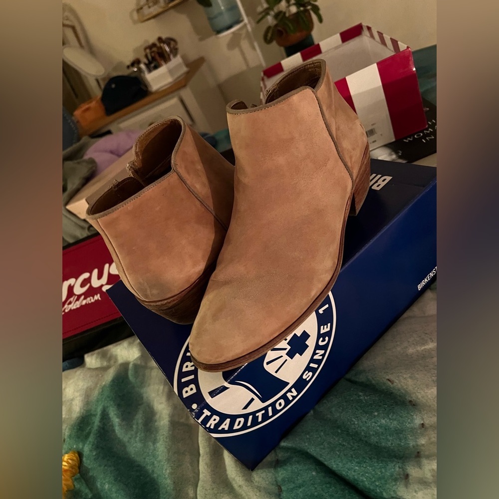 Sam Edelman Petty Chelsea Boots in Honey Tan size 10